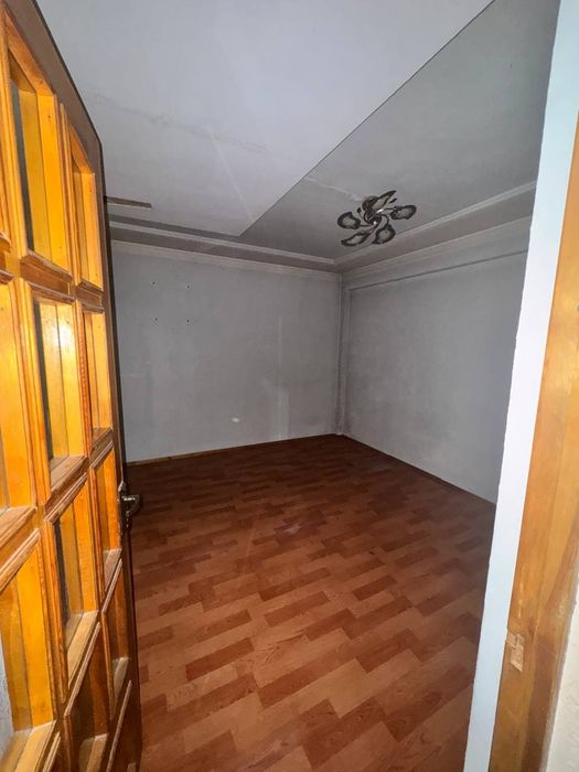 Продам 4/3-4/10 двух уровневую квартиру ул. БАБУР.