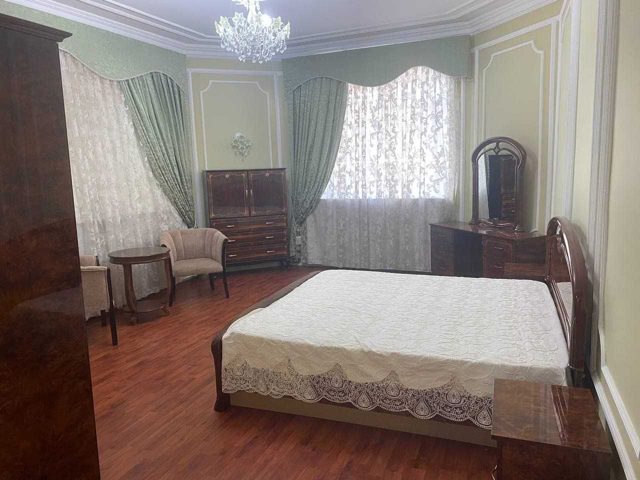 Сдам Евродом в Центре, метро Космонавтов, 5 комнат