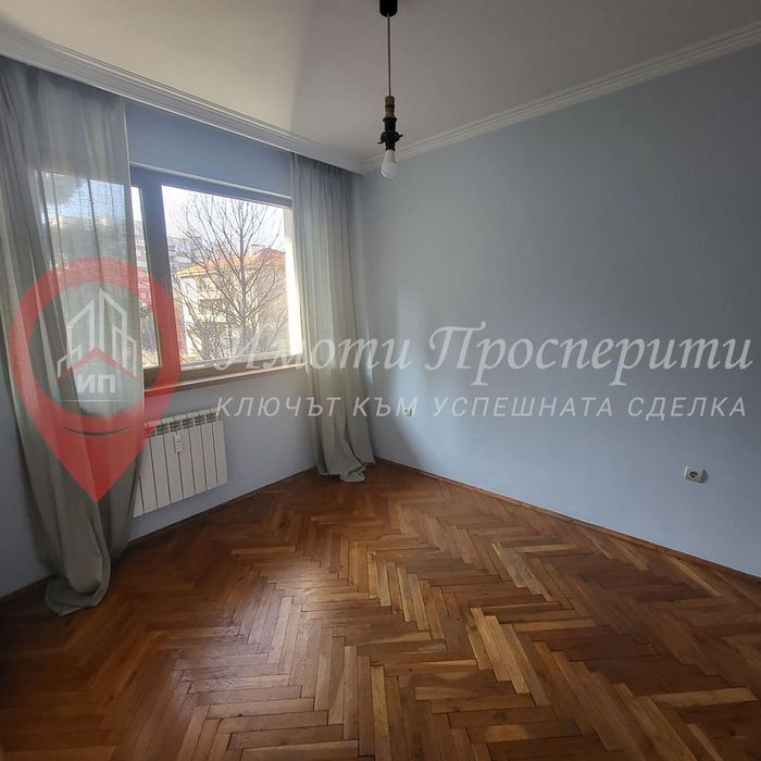 Дава се под наем Четиристаен апартамент в София, Лозенец - 140 кв.м за 665 € - Снимка #4