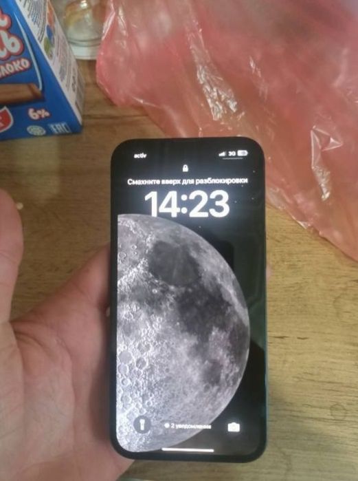 Продам айфон 13 на 128 Гб срочно