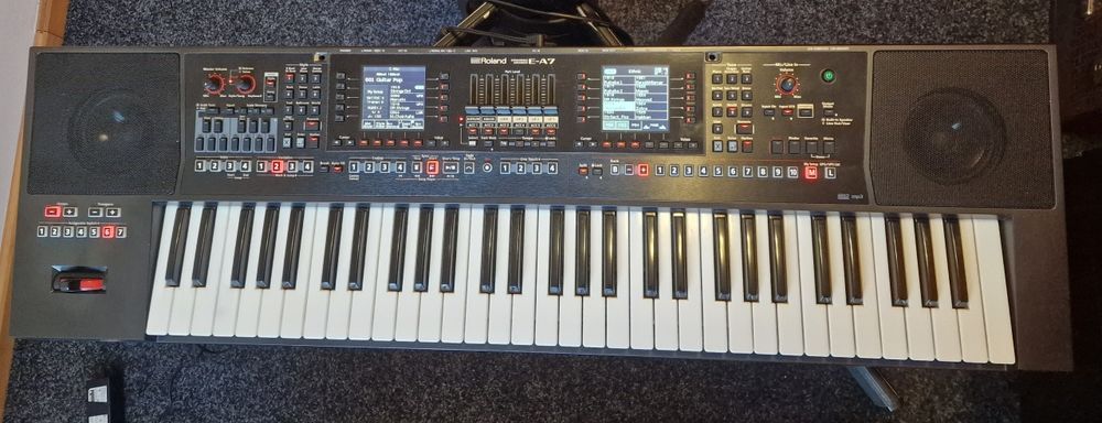 Roland  EA-7 Aranjor Worksation
