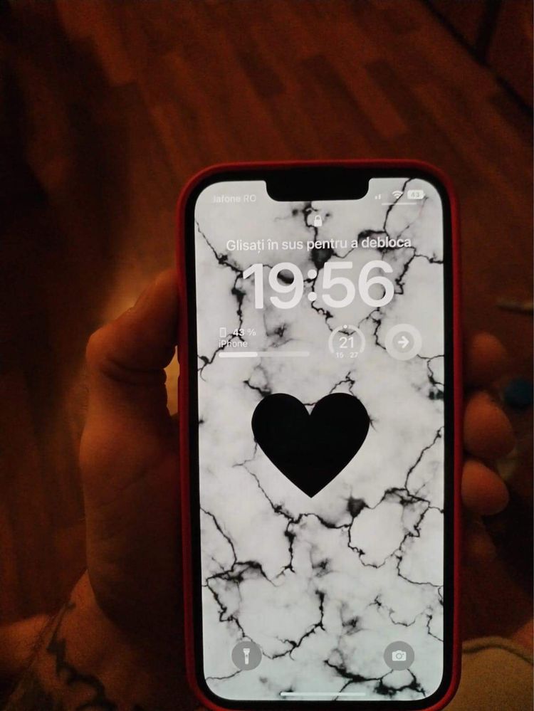 Vând IPhone 13 stare bună