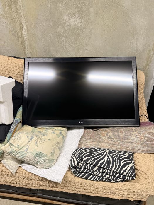 Телевизор  LG 42 инча, в перфектно състояние