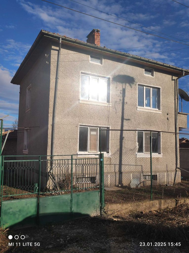 Дава се под наем Къща в Гоце Делчев - 140 кв.м за 612 € - Снимка #1