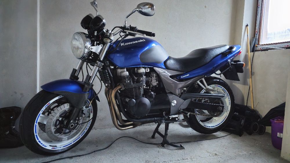 Kawasaki zr 750 2004 schimb cu ceva mai mare