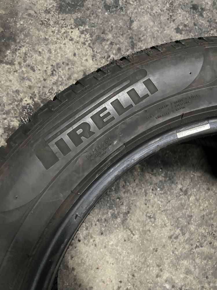 Anvelope 235/55 R19 PIRELLI iarnă ( M+S )