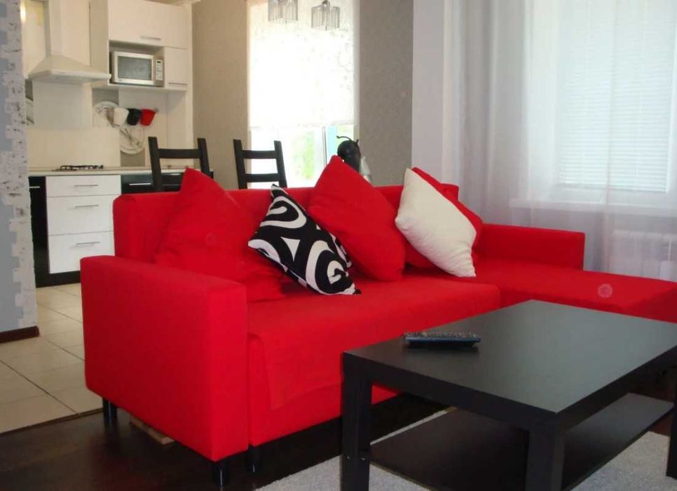 Дава се под наем Двустаен апартамент в Пловдив, Изгрев - 40 кв.м за 234.6 € - Снимка #1