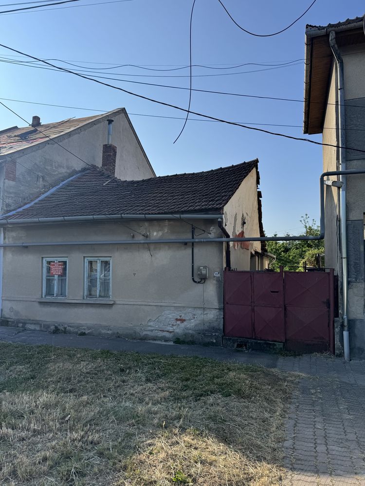 Casa de vanzare cu teren 555 m2