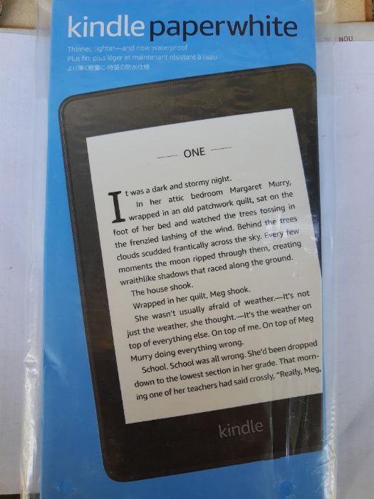 Kindle Paperwhite,8GB,generatia a 10a,nou,sigilat in cutie,+HUSA CADOU
