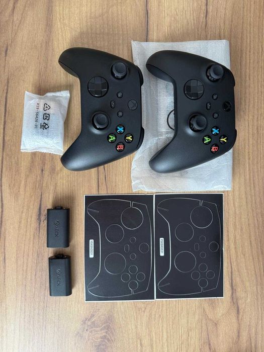 Като Нов Xbox Series X 1TB + 2 контролера + 10 игри + повече