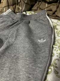 Pantaloni Adidas