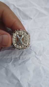 Продаю серебряное кольцо