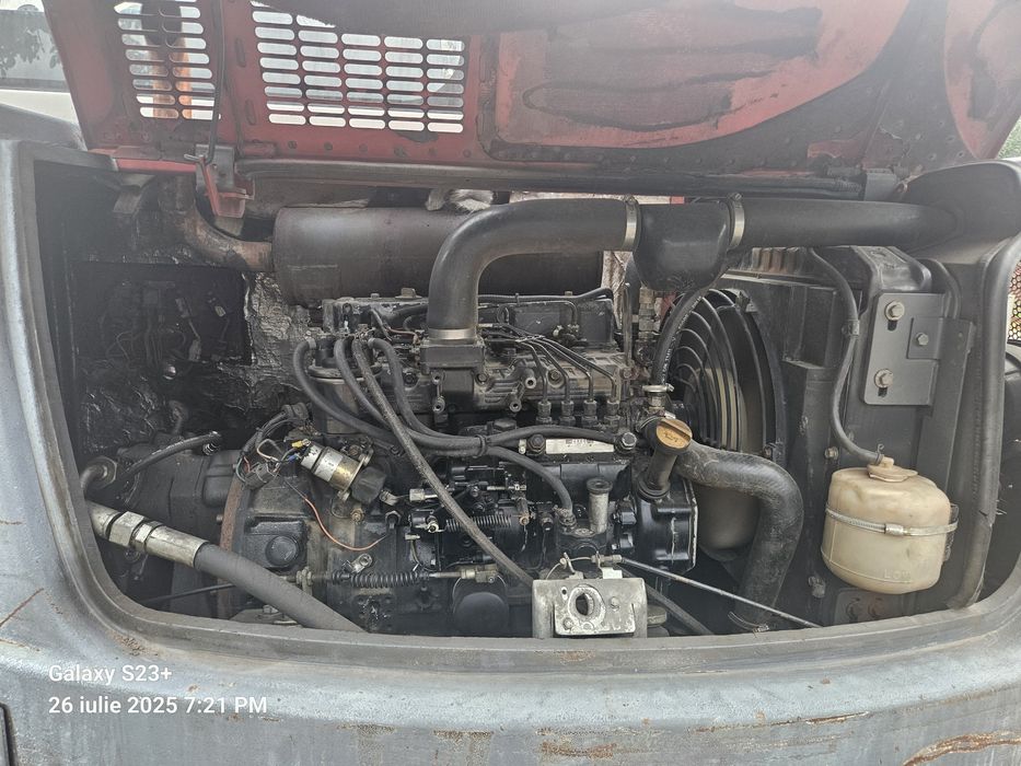 Vând sau schimb cu cap tractor preț negociabil