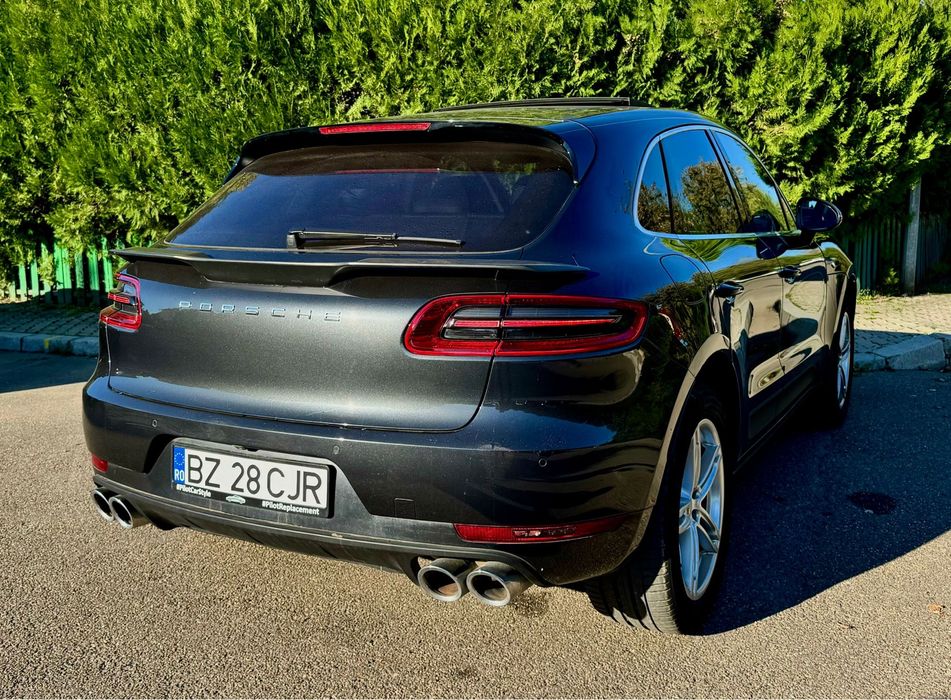 Porsche Macan S, varianta full options, masina de familie