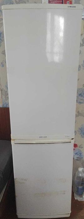 Холодильник САМСУНГ рабочий