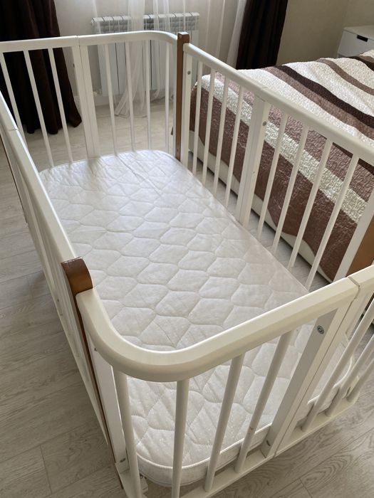 Продам детскую кроватку-транформер