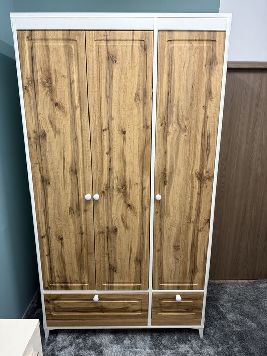 Dulap cu fronturi din MDF (L:120cm/A:60cm/I:217cm)