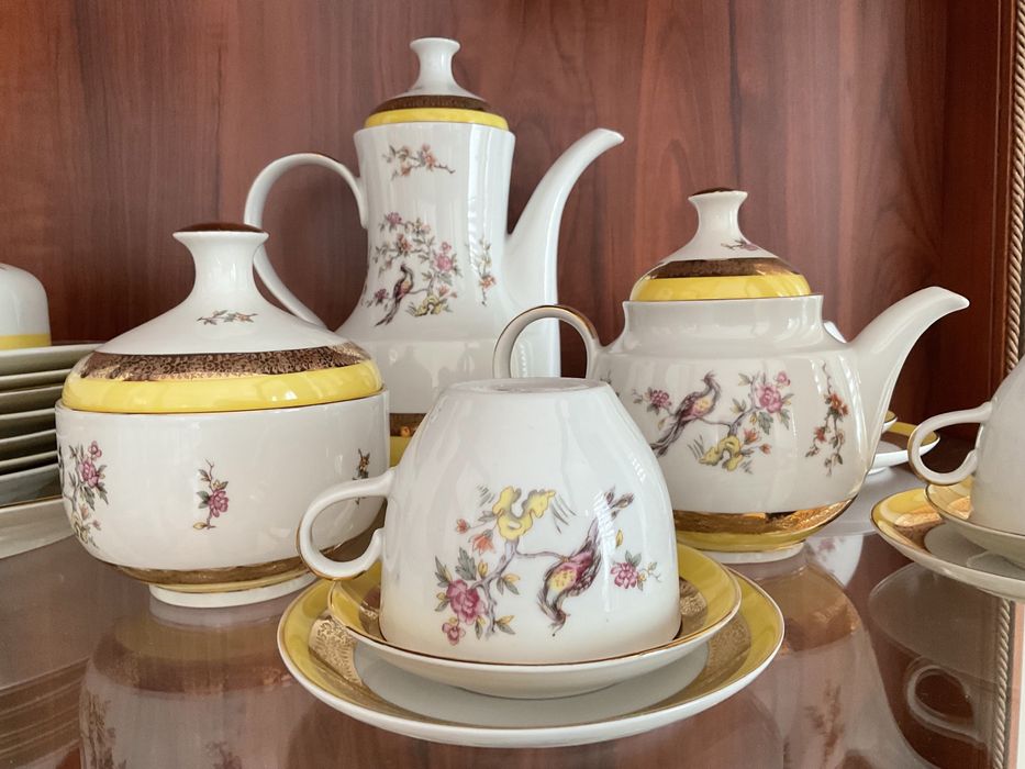 Немецкий фарфоровый чайный сервис на 6 персон, 29 предметов