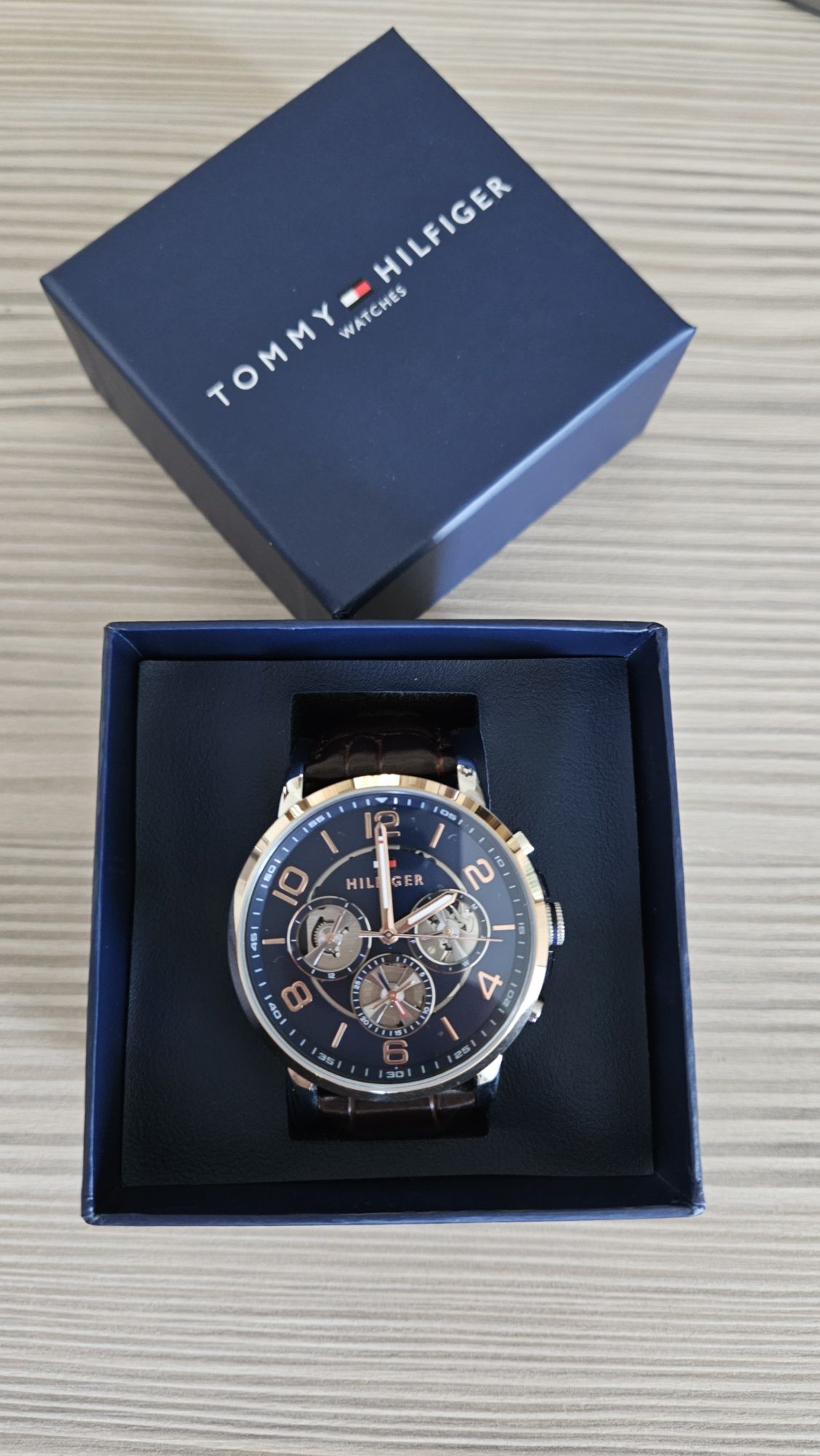 watch Tommy Hilfiger original