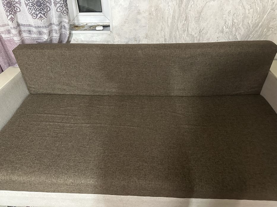 Продам диван в нормальном состоянии