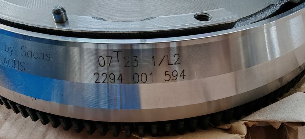 Демпферен маховик Sachs  за Citroën, Peugeot и DS 1.6 HDI