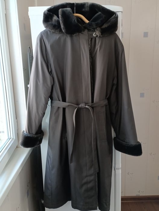 Зимнее пальто с мехом