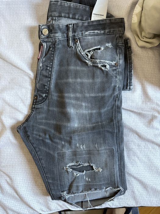 Blugi dsquared marime 48