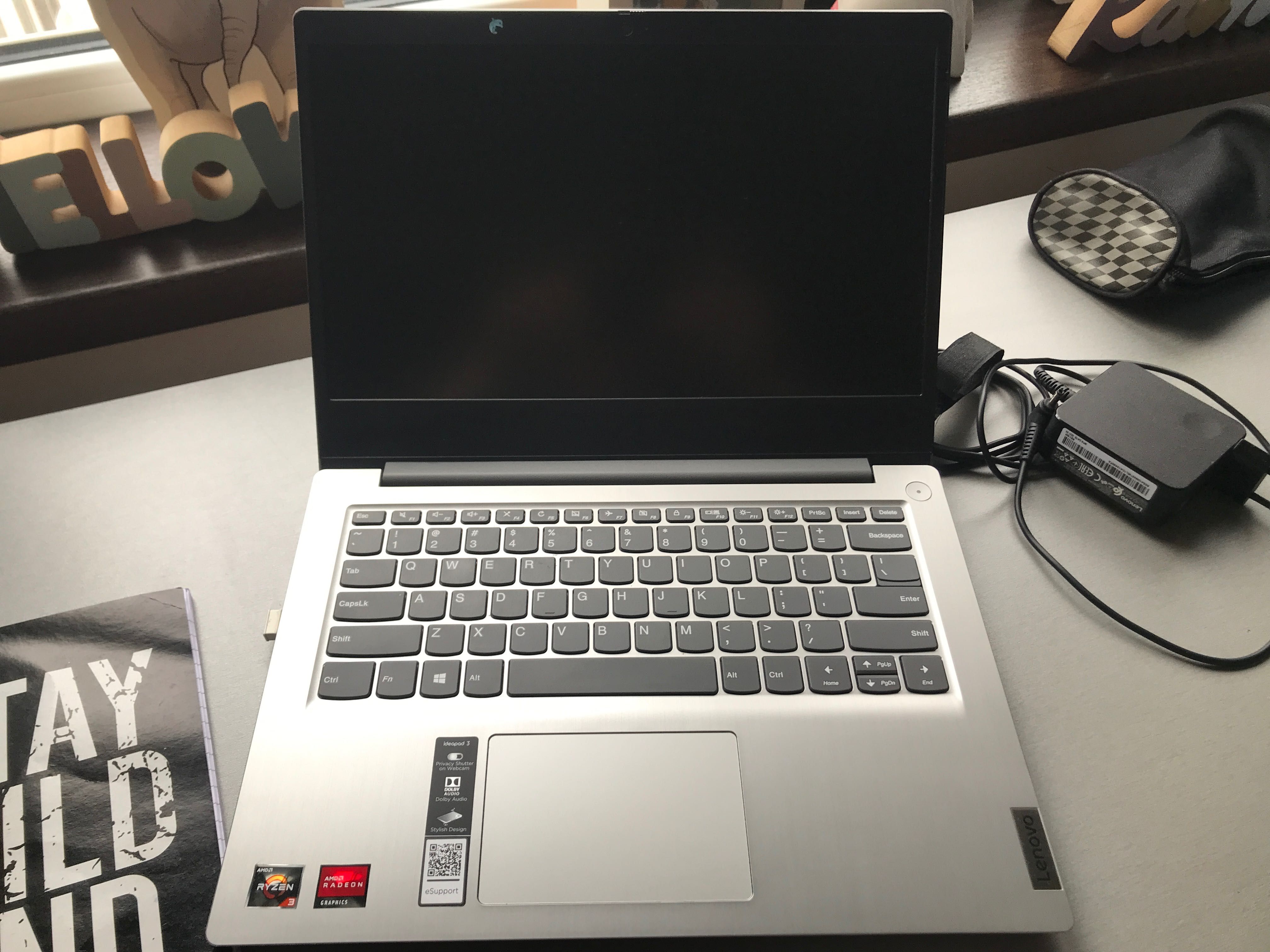 Laptop ultraportabil lenovo ideapad 3  14” 8gb 512gb ssd