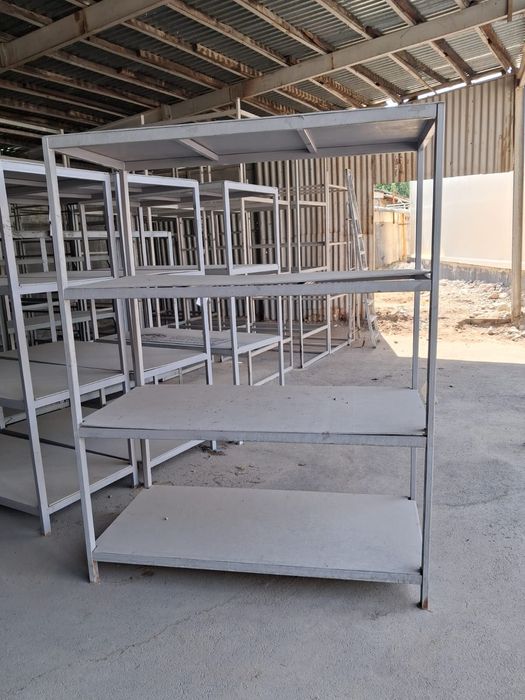 Продам стилажы последние