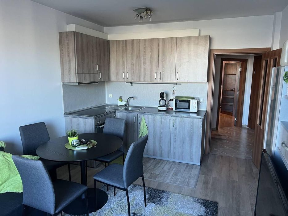 Дава се под наем Двустаен апартамент в Бургас, Възраждане - 55 кв.м за 408 € - Снимка #1