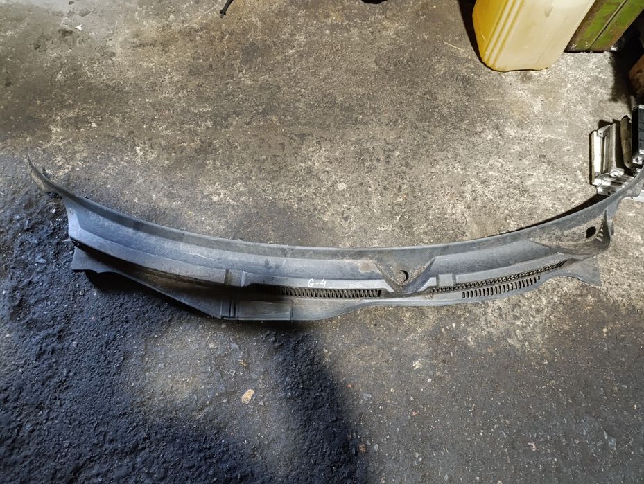 Накладка стеклоочистителя на Фольксваген Гольф 4