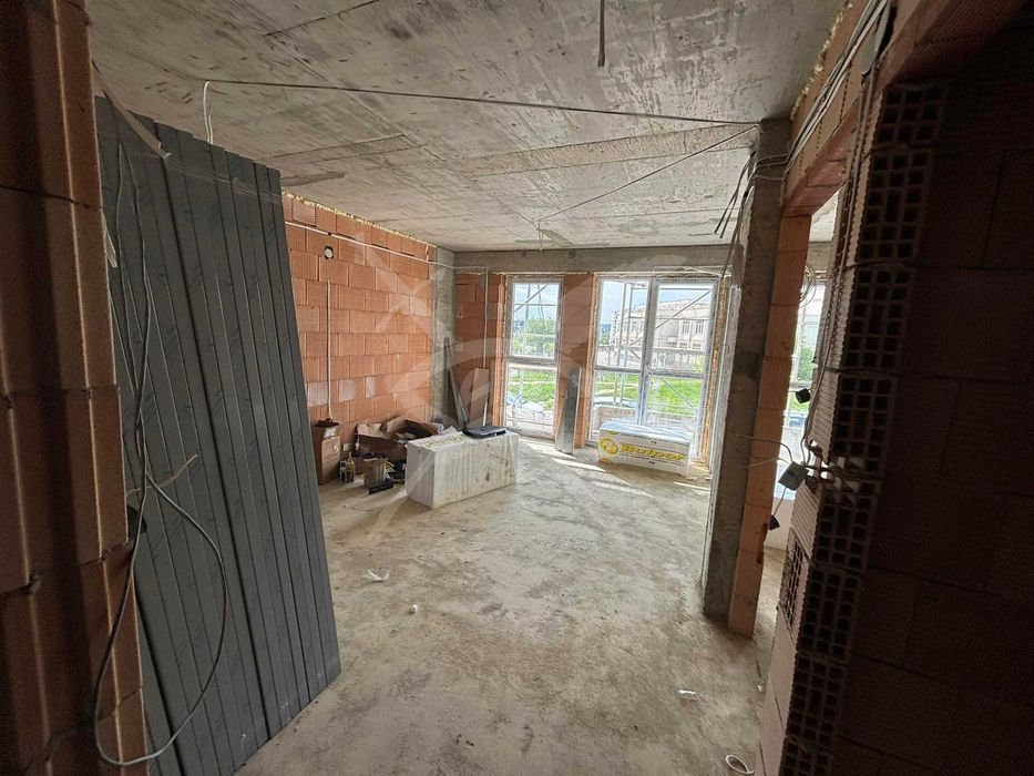 Продава се Двустаен апартамент в Варна, Кайсиева градина - 60 кв.м за 1159 €/кв.м - Снимка #3