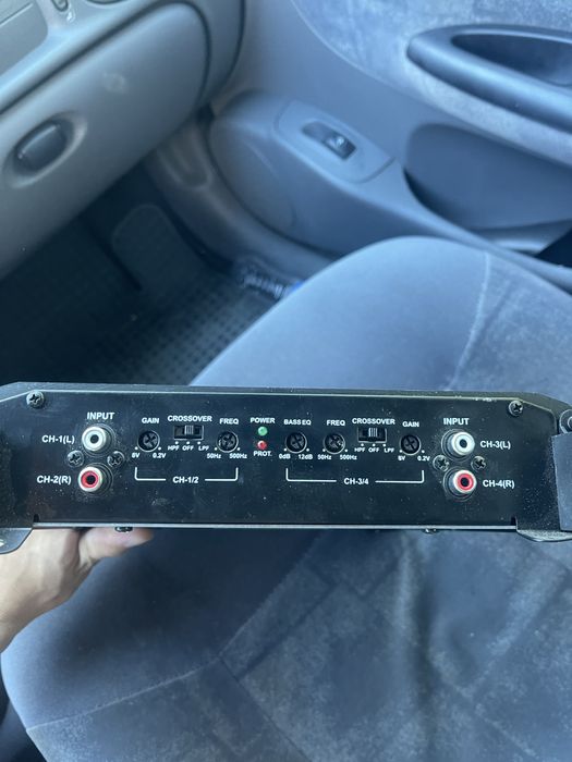 Усилвател Alpine  с кондензатор