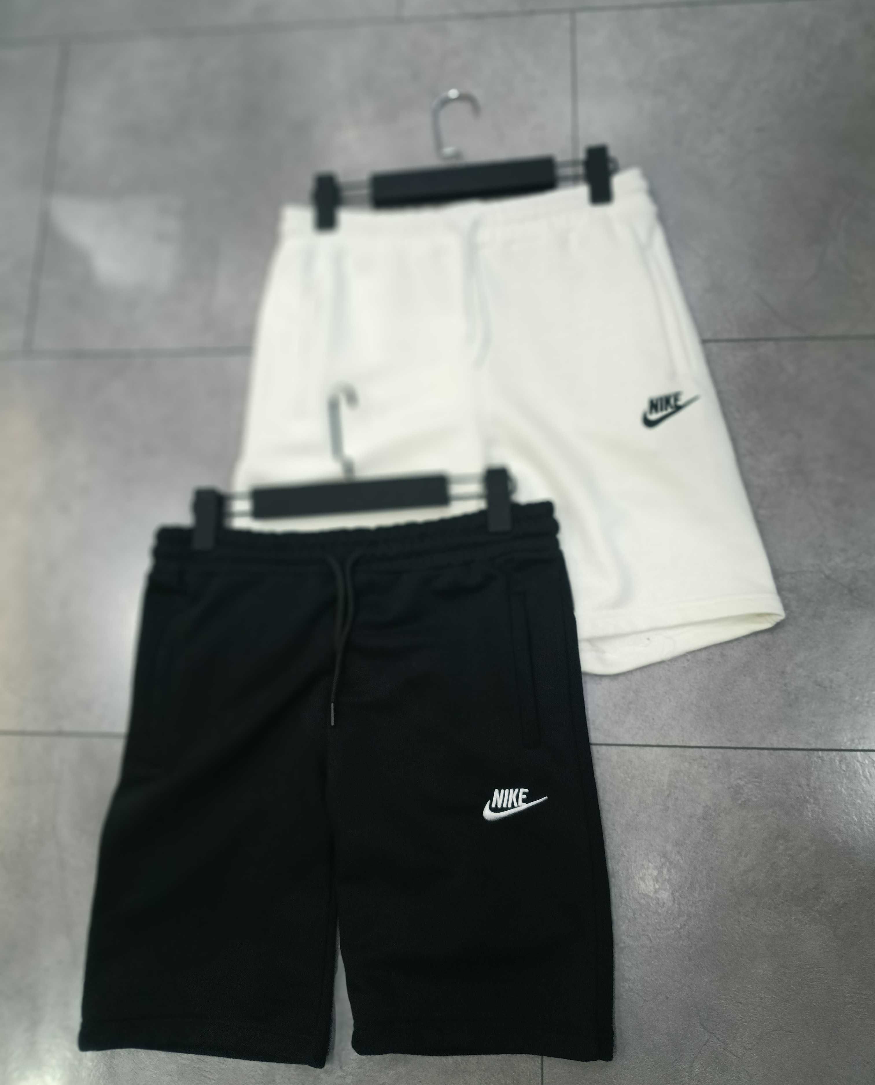 Nike Sportswear Club Men's Stretch Shorts