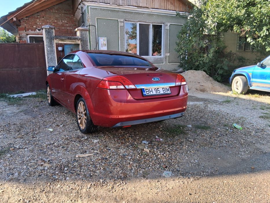 Vând Ford Focus decapotabil