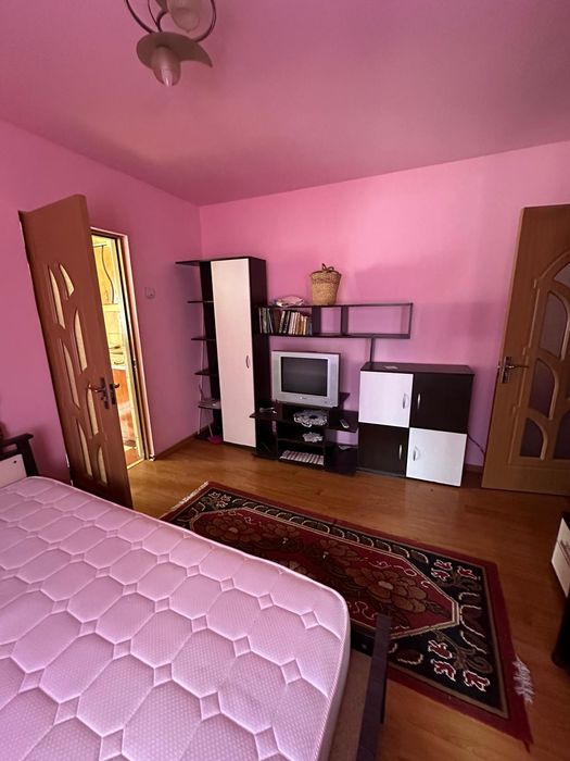 Închiriez casa pe strada Mihai Eminescu Falticeni