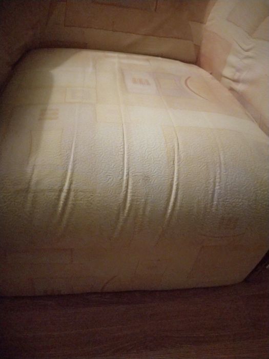 Продается два кресла.