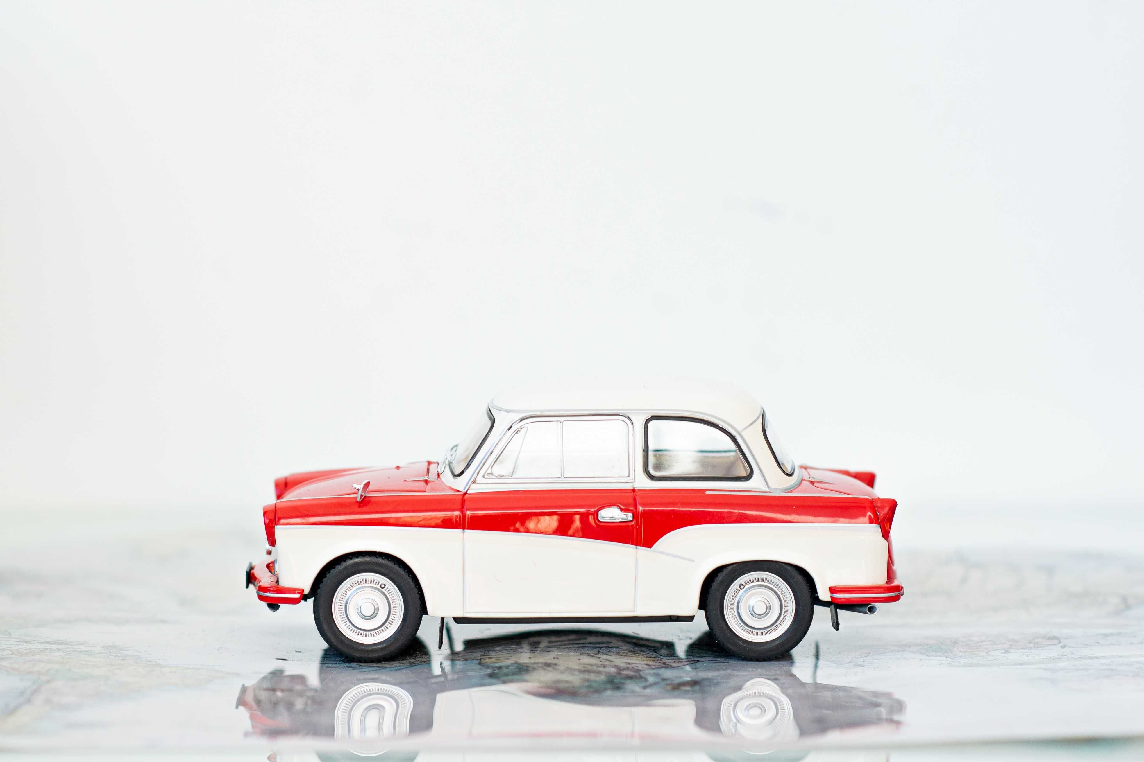 Macheta Trabant 500 scara 1:24 Hachette