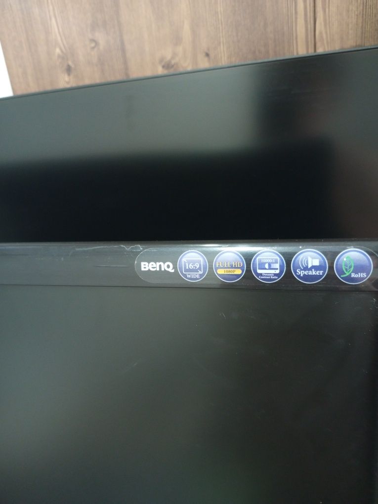 Монитор BENQ T2210HD