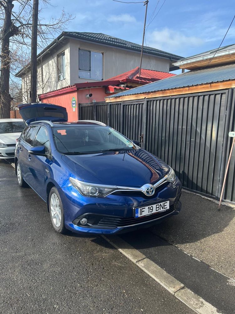 Toyota Auris Hybrid