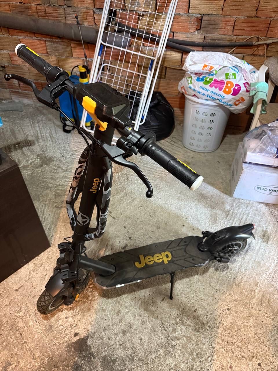Тротинетка JEEP без забележка