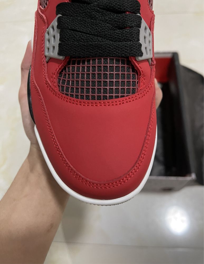 Air Jordan 4 Retro Toro Bravo