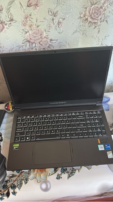 Ноутбук ThundeRobot 911MT 15.6" / 16 Гб / SSD 512 Гб / Win 11 /
