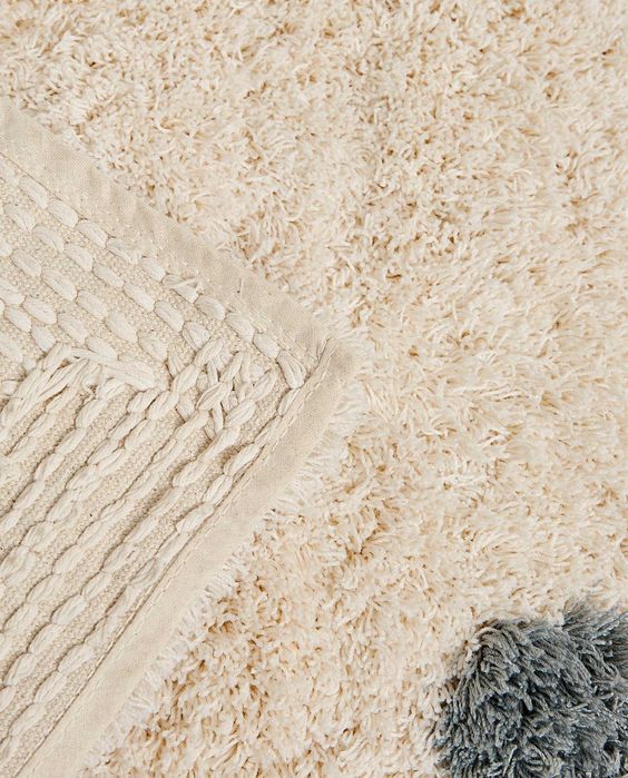 Детски килим Zara Home 90 х 150 см с основа против хлъзгане