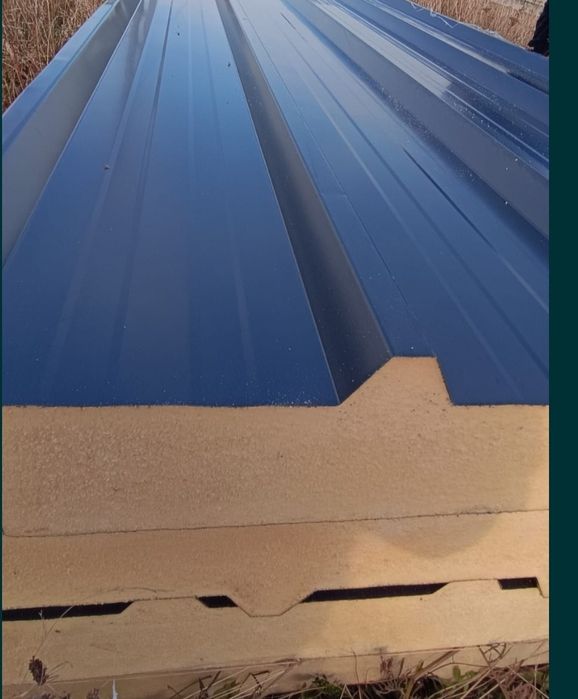 Panouri termoizolante si casute pe structura metalica