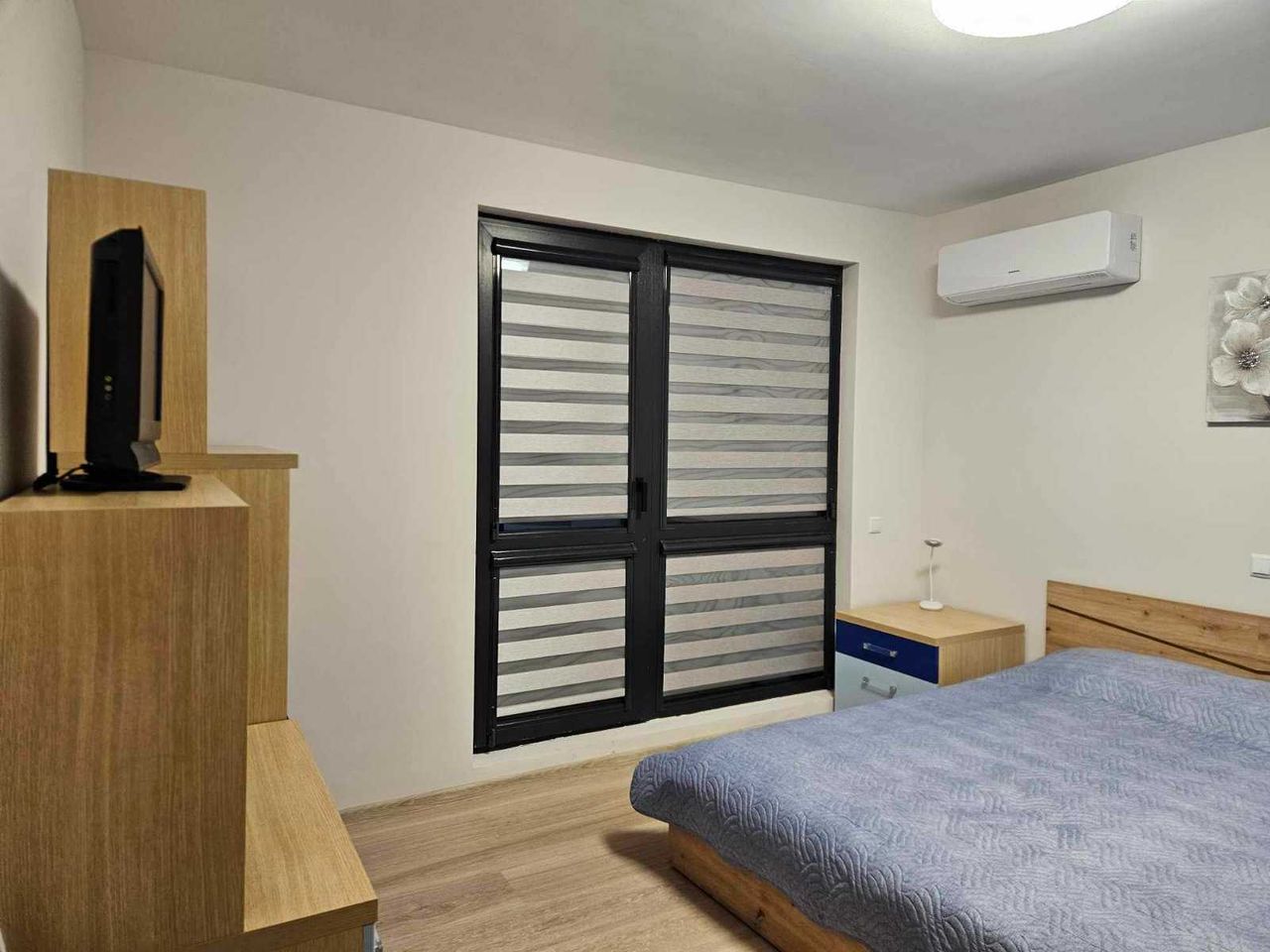 Дава се под наем Тристаен апартамент в Бургас, Център - 85 кв.м за 1100 € - Снимка #8