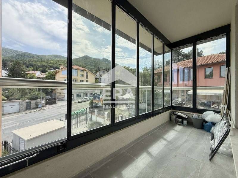 Продава се Тристаен апартамент в София, Бояна - 120 кв.м за 3209 €/кв.м - Снимка #2