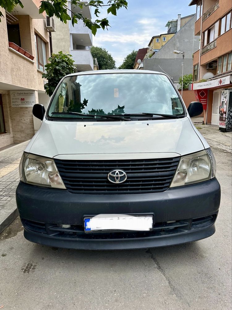 Товарен бус Toyota Hiace D4D - от първи собственик
