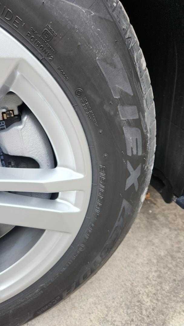Нови оригинални джанти 17'' Ауди + Нови летни гуми на 50 км.