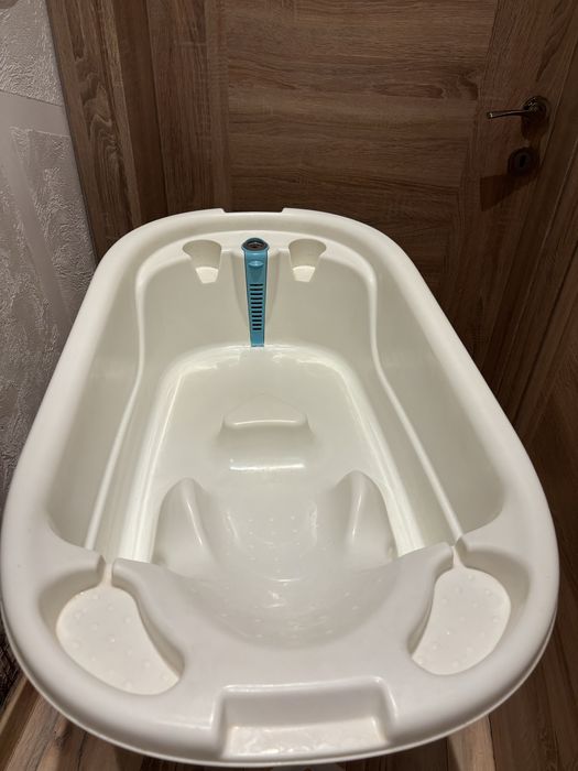 Бебешка вана с термометър